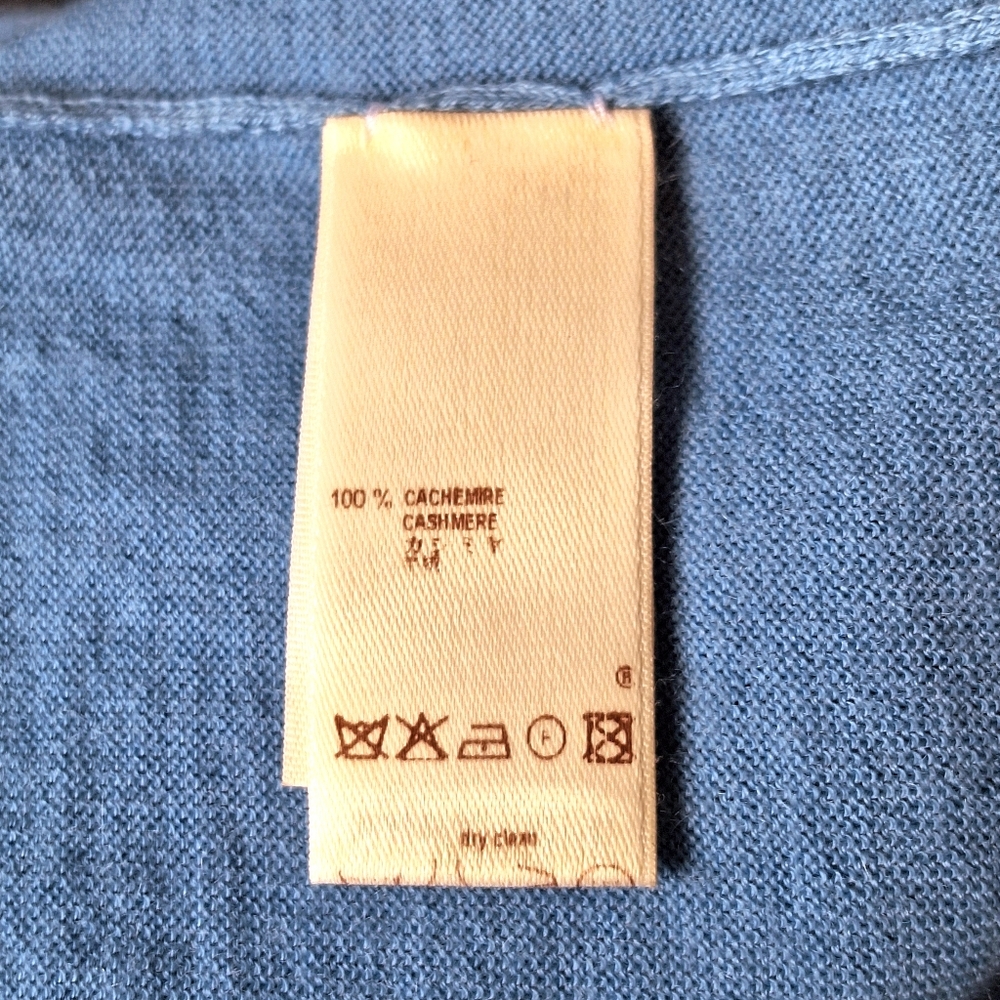Louis Vuitton authentic cashmere blue sweater - Picture 10 of 10